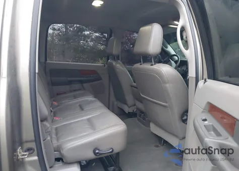 2006 Dodge Ram 3500 Laramie z USA, uszkodzony, nr VIN 3D7LX39C66G213360